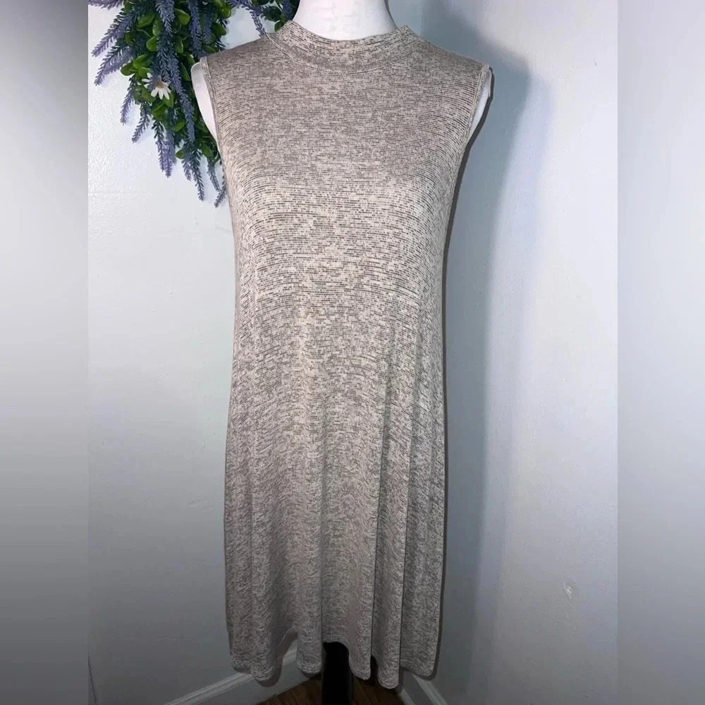 Acemi,L, Heather, oatmeal beige, mock neck, sleeveless, seamed back,stretch midi